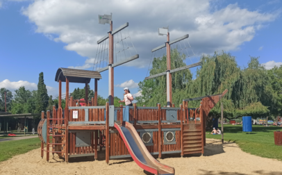 Kedvencünk a Városi Strandon található Kalózhajó játszótér