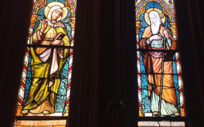 Érdekesség a Magyarok Nagyasszonya Plébániatemplom üvegablakai