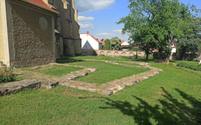 Érdekesség a mai Fő tér helyén vár volt